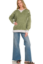 Load image into Gallery viewer, Fleece Acid Washed Contrast Trim Pullove
