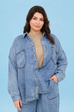 Load image into Gallery viewer, PLUS Washed Chambray Button Down
