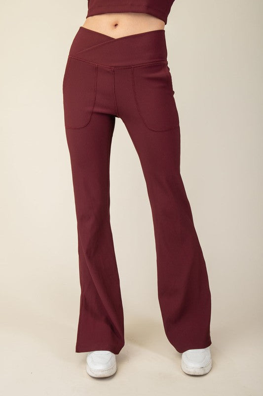 RIB V WAIST CROSSOVER FLARED LEGGINGS