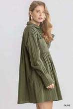 Load image into Gallery viewer, Textured Collar Button Down Pleated Shirt Dress
