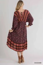 Load image into Gallery viewer, Floral Border Print V-Neck Dolman Sleeve

