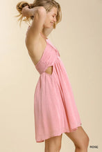 Load image into Gallery viewer, Jacquard Print Sleeveless Halter Neck Ti

