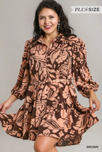 Load image into Gallery viewer, Two Tone Floral Dress with Belt
