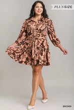 Load image into Gallery viewer, Two Tone Floral Dress with Belt

