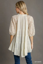 Load image into Gallery viewer, Floral Lace Balloon Sleeve Top

