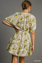 Load image into Gallery viewer, Floral Half Button Down Dress
