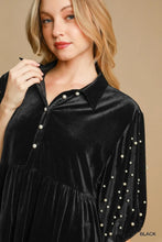 Load image into Gallery viewer, Pearl Detailed Velvet Tunic

