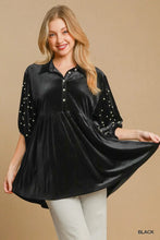 Load image into Gallery viewer, Pearl Detailed Velvet Tunic
