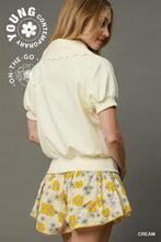 Load image into Gallery viewer, Scallop Collar Puff Sleeve Top
