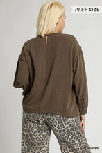 Load image into Gallery viewer, PLUS Linen Long Sleeve Top with Drawstring

