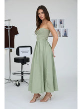 Load image into Gallery viewer, Strapless Twist Front Mixed Media Midi D
