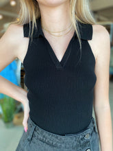 Load image into Gallery viewer, SLEEVELESS COLLARED CROP KNIT TOP
