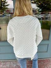 Load image into Gallery viewer, Crew Neck Rib Banded Quilted Top
