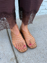 Load image into Gallery viewer, Caged Jelly Flats
