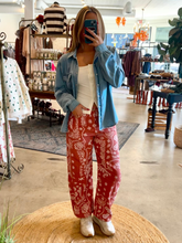 Load image into Gallery viewer, Paisley Print Barrel Pants
