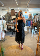 Load image into Gallery viewer, Burnout Floral Square Neck Midi Dress
