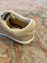Load image into Gallery viewer, Vintage Havana ACTION Multi Taupe Sneaker
