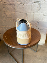 Load image into Gallery viewer, VINTAGE HAVANA SKY BLUE LOGO SNEAKER
