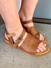 Load image into Gallery viewer, BLOWFISH Ardice Sandal
