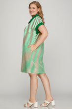 Load image into Gallery viewer, PLUS SHORT SLEEVE HALF ZIP STRIPED KNIT
