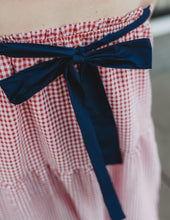 Load image into Gallery viewer, Solid Bow Tie And Yarn Dye Gingham Tiere
