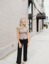 Load image into Gallery viewer, Plaid Button Down Puff Sleeve Contoured
