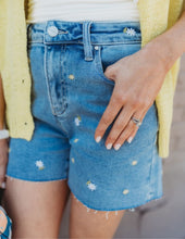 Load image into Gallery viewer, High Rise Shorts With Embroidered Detail
