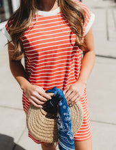 Load image into Gallery viewer, Striped Contrast Trim Rib Banded T-shirt
