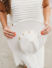 Load image into Gallery viewer, Gold Sun Concho Band Wide Brim Felt Hat
