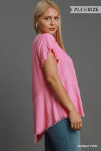 Load image into Gallery viewer, PLUS Linen Short Sleeve Top with Frayed
