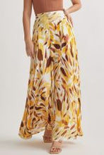 Load image into Gallery viewer, Print high-waisted wide leg pants
