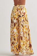 Load image into Gallery viewer, Print high-waisted wide leg pants

