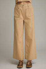 Load image into Gallery viewer, Scallop accent trim at front pocket pant
