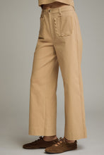 Load image into Gallery viewer, Scallop accent trim at front pocket pant
