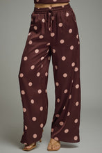 Load image into Gallery viewer, Polka dot wide leg pants featuring elast
