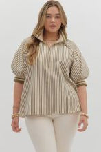 Load image into Gallery viewer, PLUS Stripe pattern half-zip closure short pu

