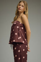 Load image into Gallery viewer, Polka dot strapless top featuring elasti
