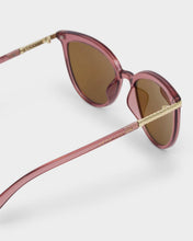 Load image into Gallery viewer, KATIE LOXTON RAVELLO SUNGLASSES | Cherry
