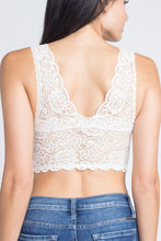 Load image into Gallery viewer, Padded lace bralette
