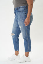 Load image into Gallery viewer, PLUS SIZE high rise mom jean
