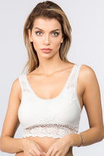 Load image into Gallery viewer, Padded lace bralette
