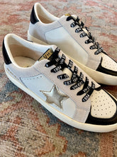Load image into Gallery viewer, Vintage Havana Oaklee Sneaker
